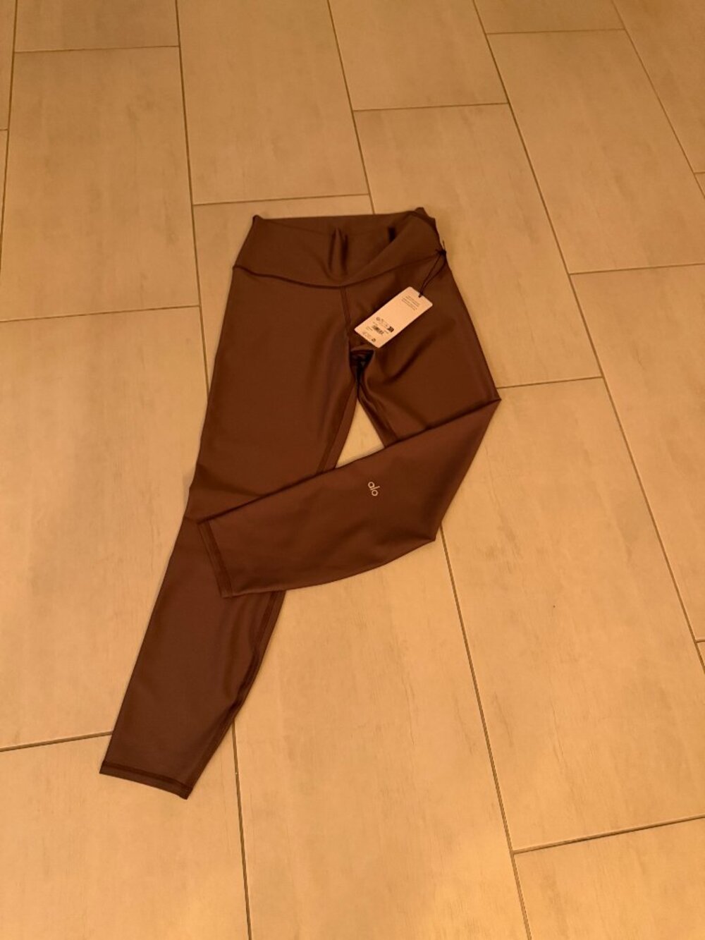 ALO Yoga Airlift 7/8 Leggings Raisinette Large BNWT
